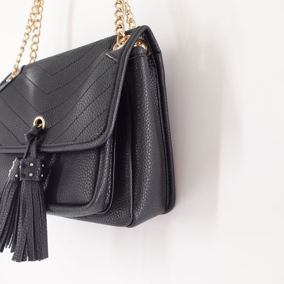 Black Convertible Chain Shoulder Bag Like Dreams - Picture 4 of 8